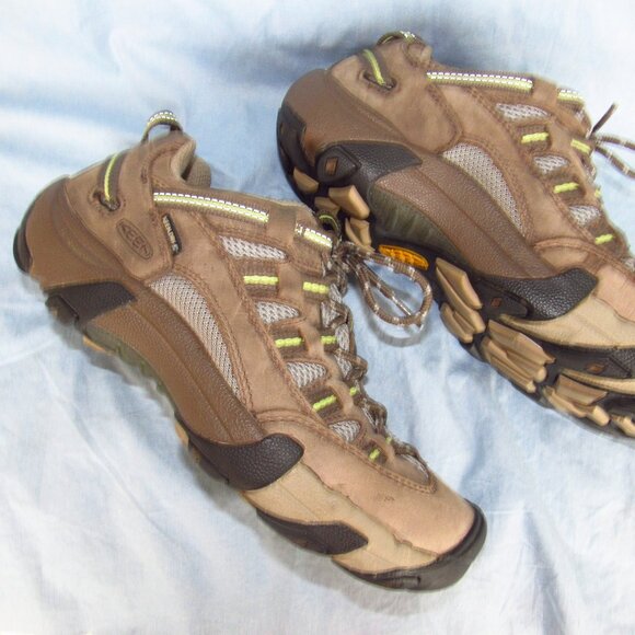 Keen “Alamosa” Waterproof Leather Women's Hiking Shoes (US Size 8; See Note) - Picture 7 of 11